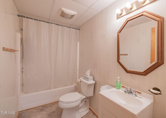 11766 Rocky Hill Road, Bristol, VA 24202