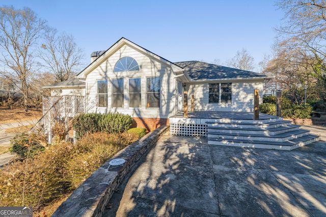 605 Chenocetah Drive, Cornelia, GA 30531