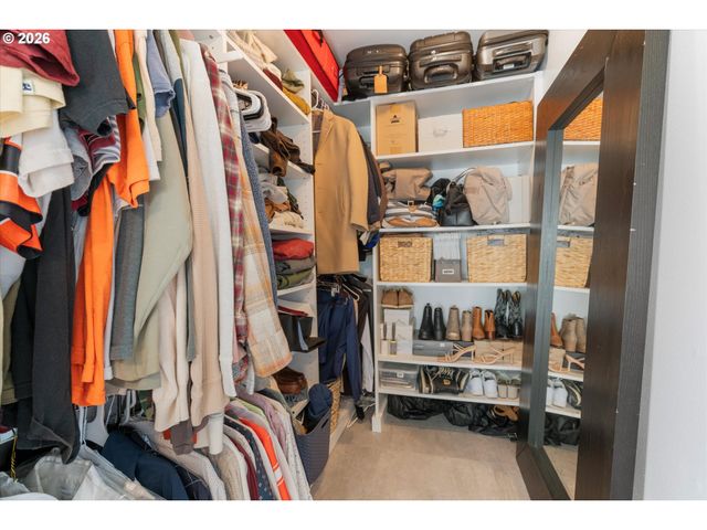 4735 SUSSEX St, West Linn, OR 97068