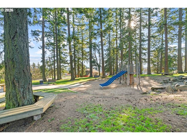 4735 SUSSEX St, West Linn, OR 97068