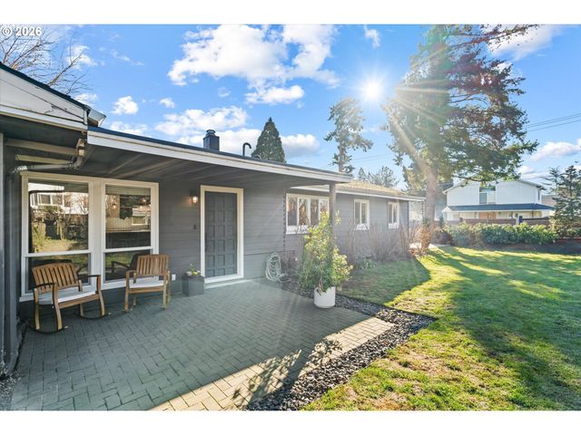 4735 SUSSEX St, West Linn, OR 97068