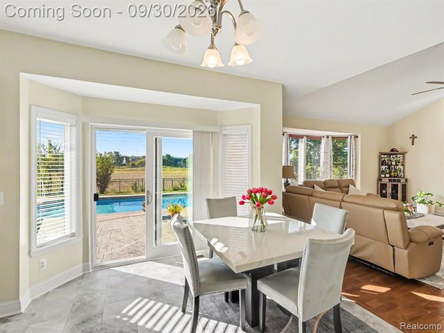 623 Ambleside Lane, Canton, MI 48187