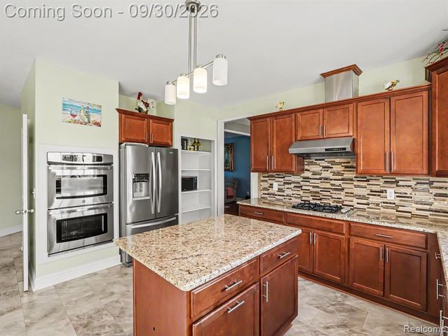 623 Ambleside Lane, Canton, MI 48187