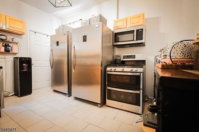 161 Milford Ave, Newark City, NJ 07108