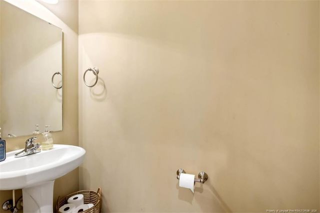 127 Clearwater Harbor, Sanford, NC 27332