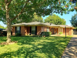 6556 Saint Moritz Avenue, Dallas, TX 75214