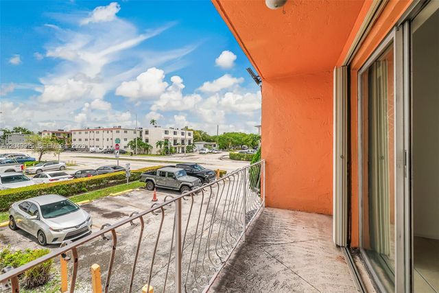 6200 W Flagler Street 208, Miami, FL 33144