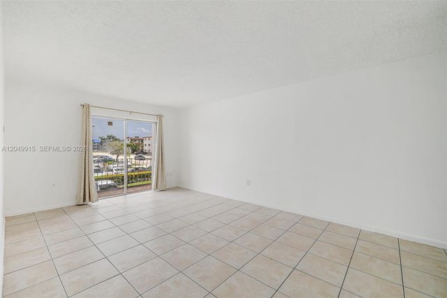 6200 W Flagler Street 208, Miami, FL 33144