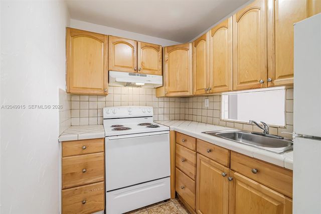 6200 W Flagler Street 208, Miami, FL 33144