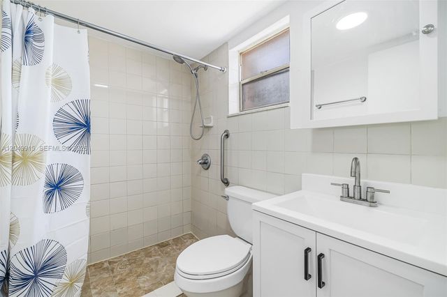 6200 W Flagler Street 208, Miami, FL 33144