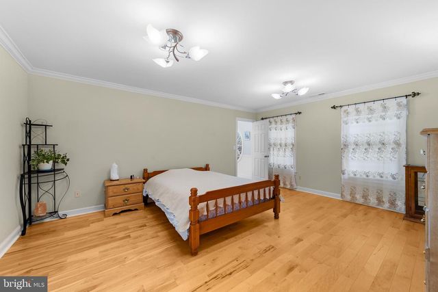 38 LARSEN RD, Ringoes, NJ 08551