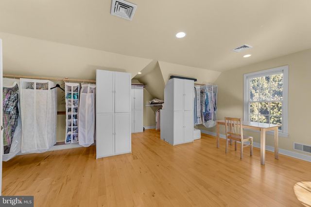 38 LARSEN RD, Ringoes, NJ 08551