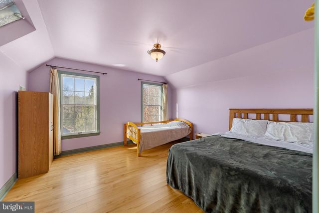 38 LARSEN RD, Ringoes, NJ 08551