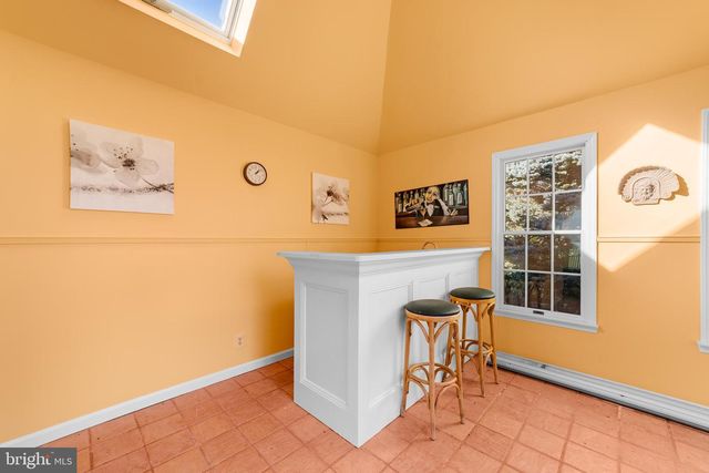 38 LARSEN RD, Ringoes, NJ 08551