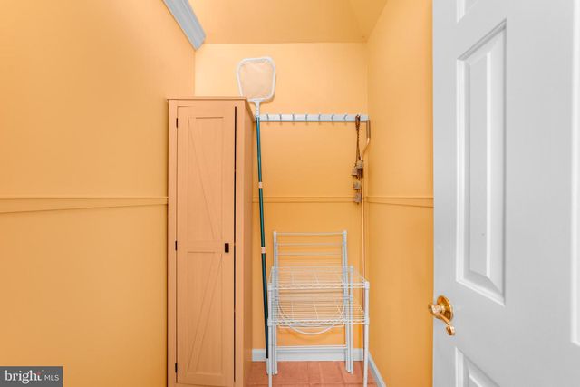 38 LARSEN RD, Ringoes, NJ 08551