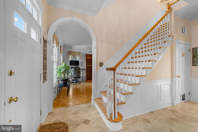 38 LARSEN RD, Ringoes, NJ 08551