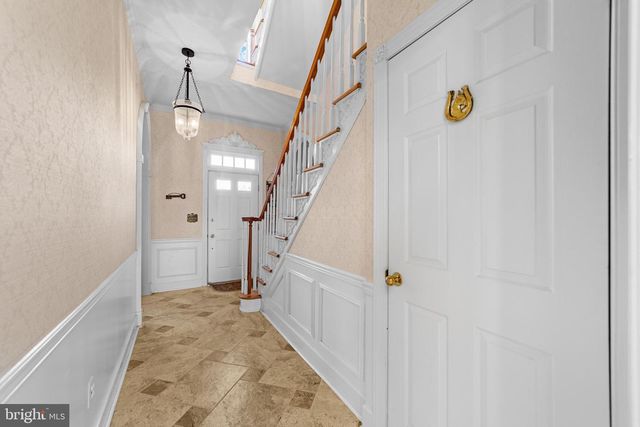 38 LARSEN RD, Ringoes, NJ 08551