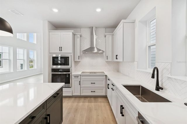 9476 HARTLINE WAY, Orlando, FL 32827