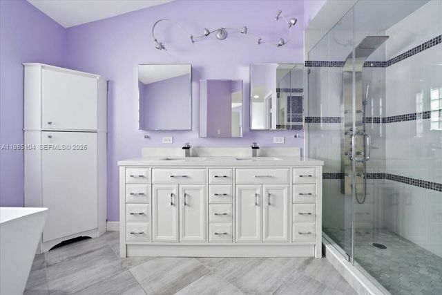 354 Bermuda Springs Dr, Weston, FL 33326