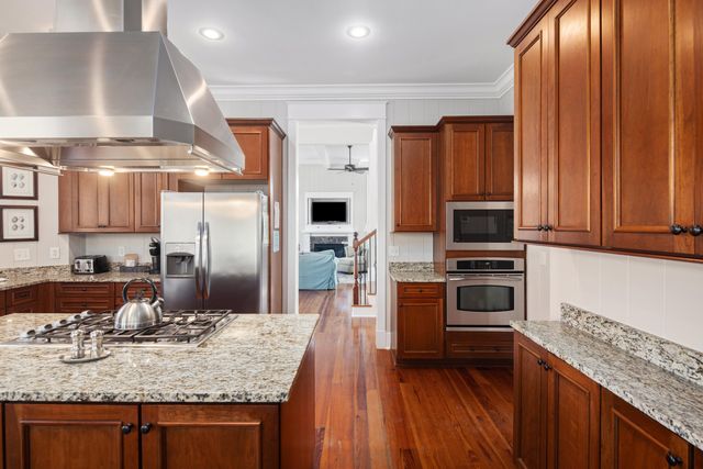 9 24th Avenue, Isle Of Palms, SC 29451