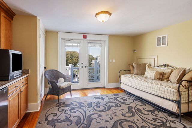 9 24th Avenue, Isle Of Palms, SC 29451