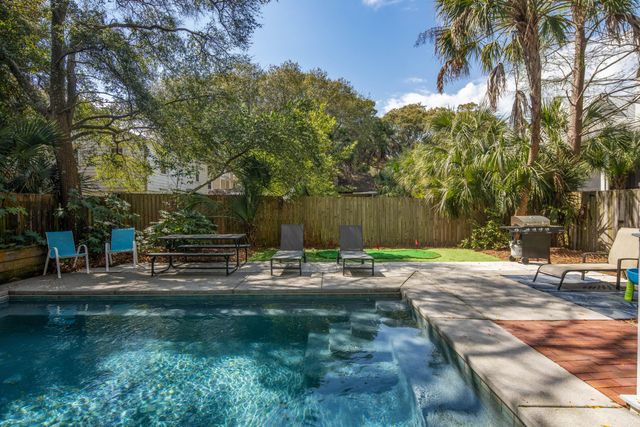 9 24th Avenue, Isle Of Palms, SC 29451