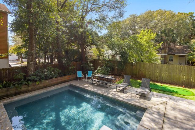 9 24th Avenue, Isle Of Palms, SC 29451