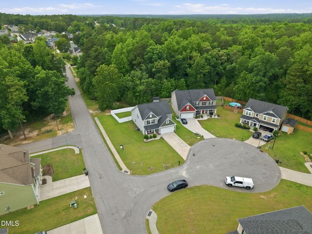 15 Dandelion Place, Spring Lake, NC 28390