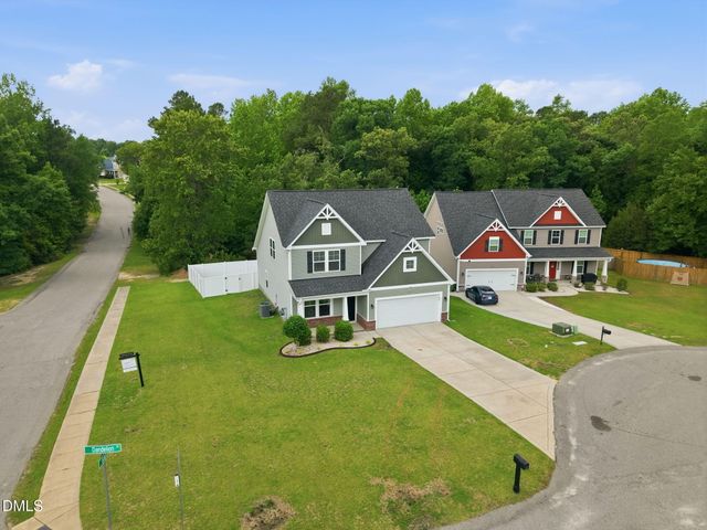 15 Dandelion Place, Spring Lake, NC 28390