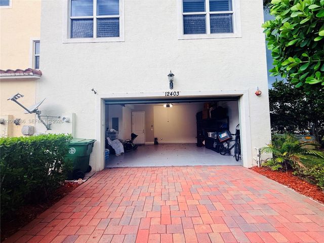 12403 NW 18th Court 12403, Pembroke Pines, FL 33028