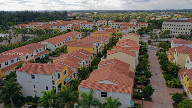 12403 NW 18th Court 12403, Pembroke Pines, FL 33028