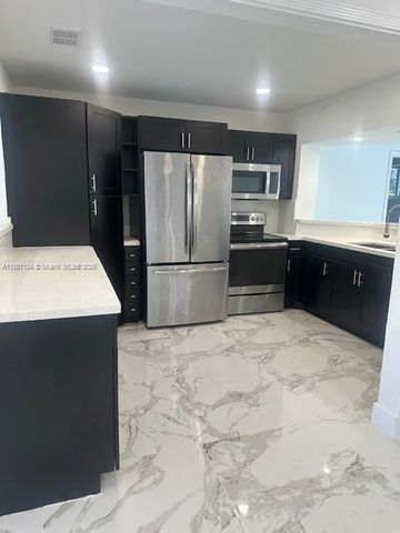 2220 SW 67th Way, Miramar, FL 33023