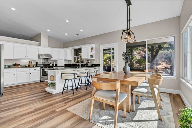 42076 Black Oak Drive, Three Rivers, CA 93271