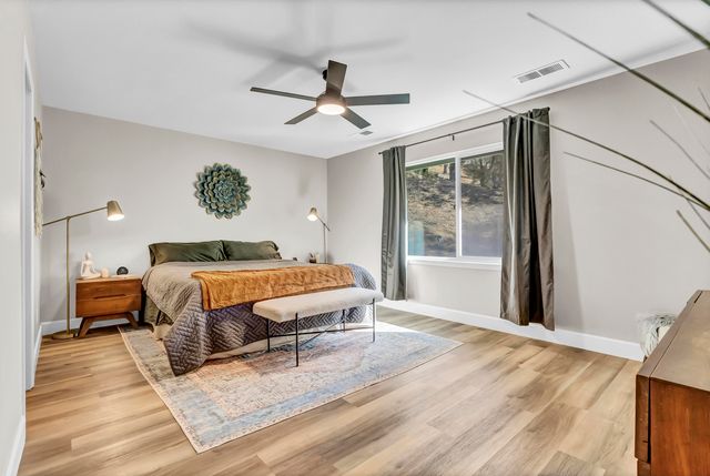 42076 Black Oak Drive, Three Rivers, CA 93271