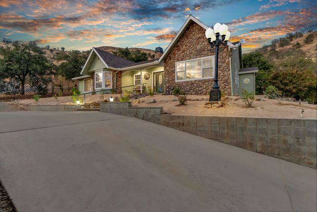 42076 Black Oak Drive, Three Rivers, CA 93271