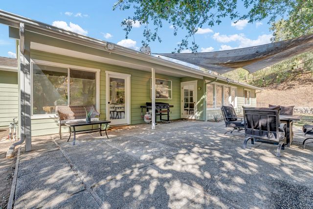 42076 Black Oak Drive, Three Rivers, CA 93271