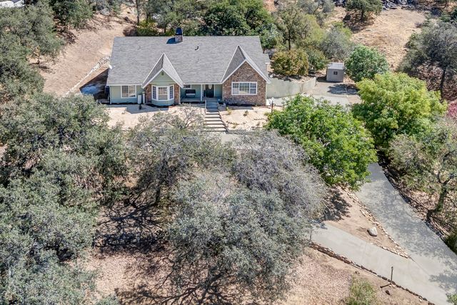 42076 Black Oak Drive, Three Rivers, CA 93271