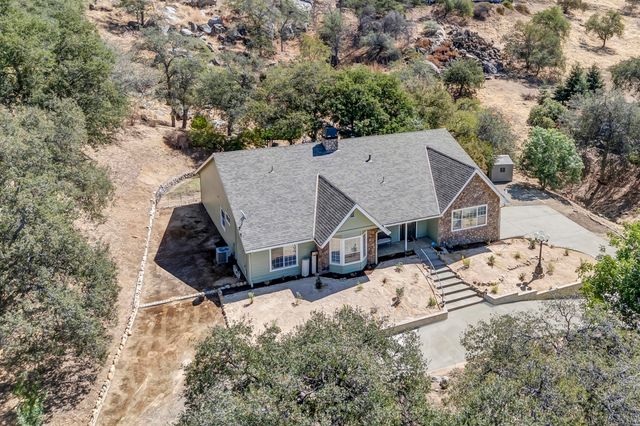 42076 Black Oak Drive, Three Rivers, CA 93271