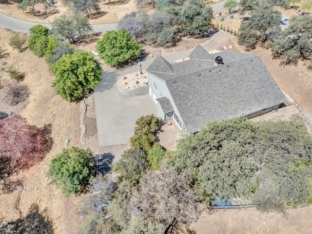 42076 Black Oak Drive, Three Rivers, CA 93271