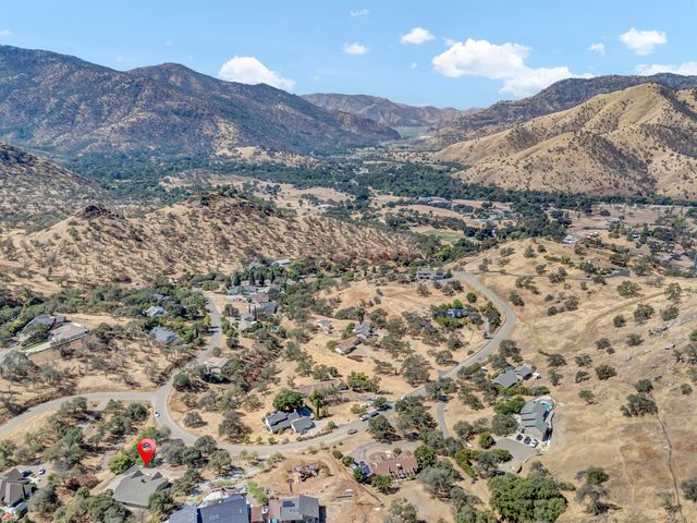 42076 Black Oak Drive, Three Rivers, CA 93271