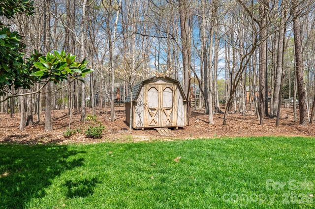 801 Reverdy Lane, Matthews, NC 28105