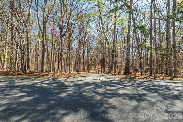 801 Reverdy Lane, Matthews, NC 28105