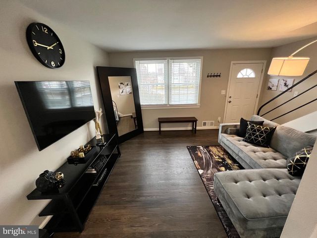 2803 IVERSON ST, Temple Hills, MD 20748