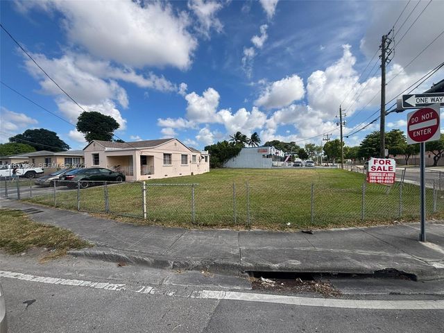 3186 NW 33rd Street, Miami, FL 33142