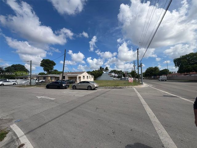 3186 NW 33rd Street, Miami, FL 33142
