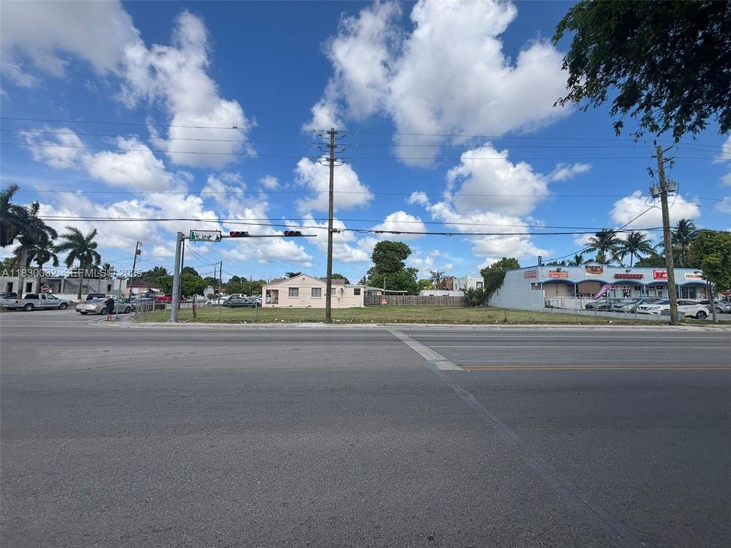 3186 NW 33rd Street, Miami, FL 33142