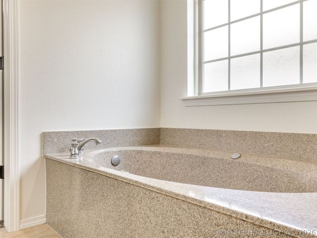 14714 Courtney Lane, Glenpool, OK 74033