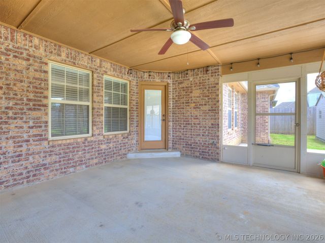 14714 Courtney Lane, Glenpool, OK 74033
