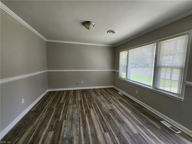 18 Janet DR, Hampton, VA 23669