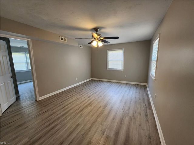 18 Janet DR, Hampton, VA 23669